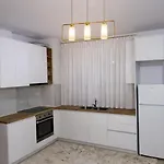 Prestige Lakeview * Tirana