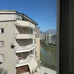 Prestige Lakeview Appartement Tirana