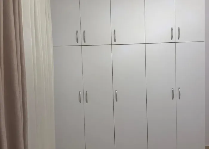 Prestige Lakeview 公寓 地拉那