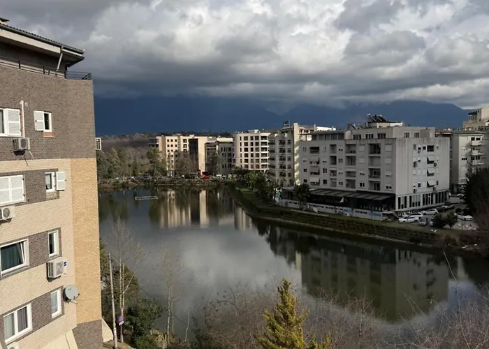 Prestige Lakeview Apartment Tirana