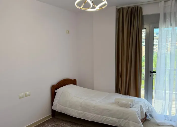 公寓 Prestige Lakeview 地拉那